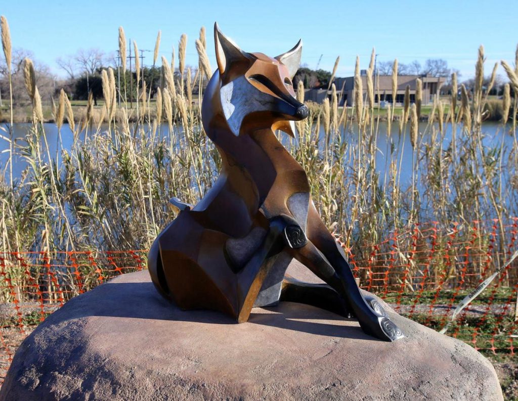 The fox sculpture